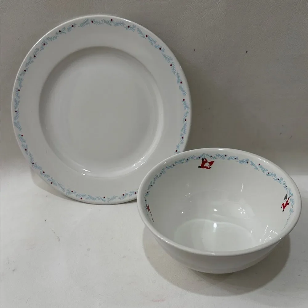 IKEA Christmas Elegant White Dinnerware Set Red Santa & Berries Blue Pine Set 2